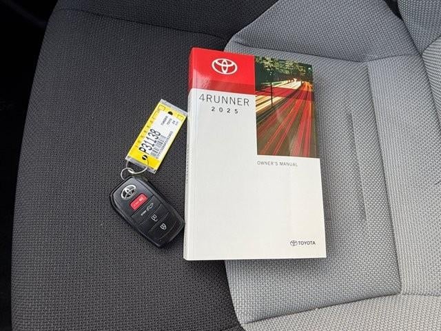 2024 Toyota Tundra 4WD 4WD TRD Pro Hybrid CrewMax 5.5' Bed (Natl)