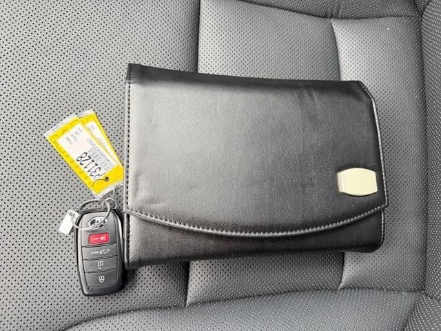 2025 Toyota Tundra 4WD 4WD SR5 CrewMax 5.5' Bed (Natl)