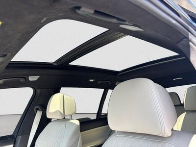 2023 BMW X7 xDrive40i Sports Activity Vehicle