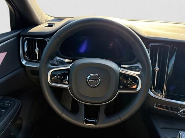 2024 Volvo S60 B5 FWD Plus Black Edition