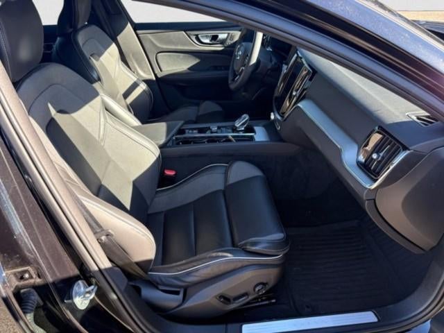 2024 Volvo S60 B5 FWD Plus Black Edition
