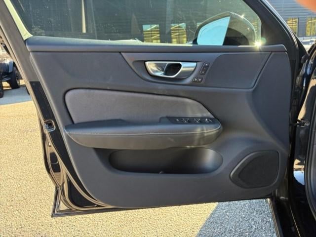 2024 Volvo S60 B5 FWD Plus Black Edition