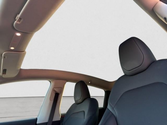 2026 Tesla Model Y Premium RWD