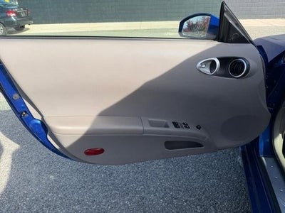 2005 Nissan 350Z 2dr Roadster Touring Manual