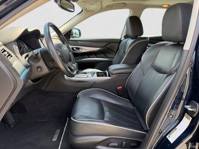 2019 INFINITI Q70 3.7 LUXE