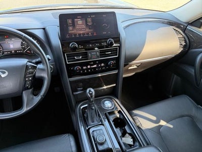 2022 INFINITI QX80 LUXE