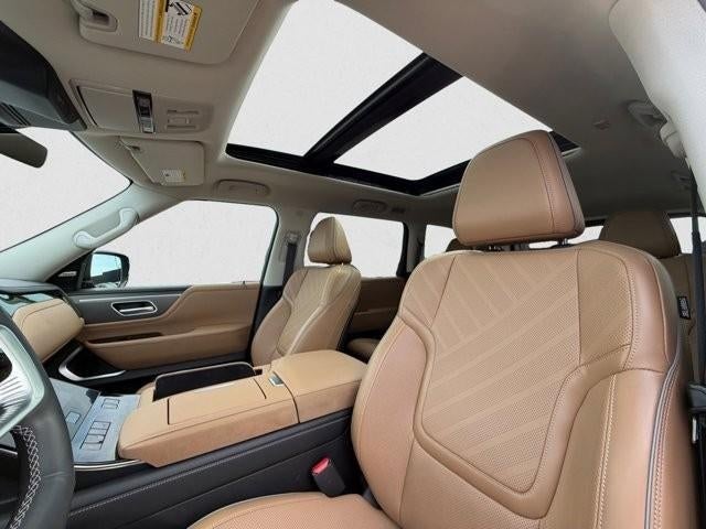 2025 INFINITI QX80 Luxe 4WD