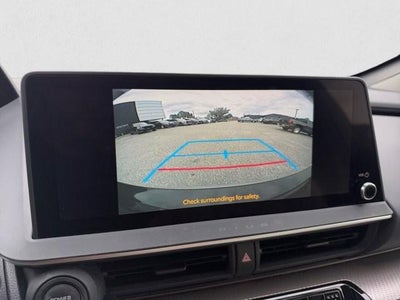 2023 Toyota Prius XLE AWD (Natl)