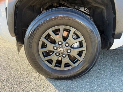 2025 Toyota 4Runner SR5 4WD (GS)