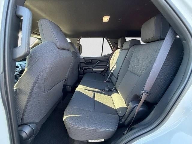 2025 Toyota 4Runner SR5 4WD (GS)