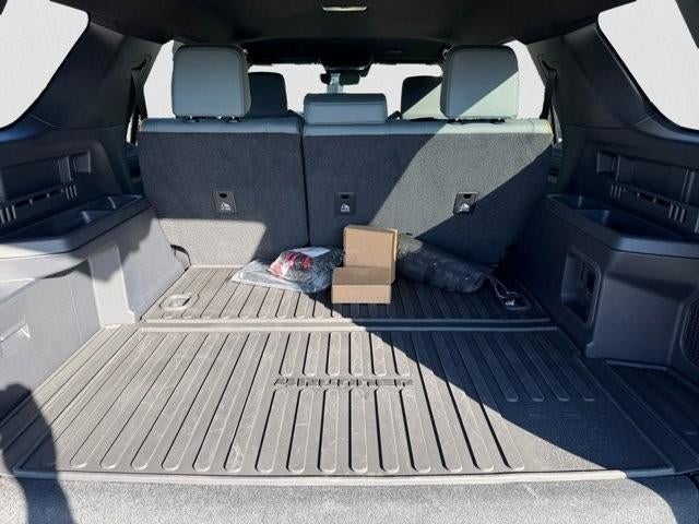 2025 Toyota 4Runner Hybrid Trailhunter 4WD (Natl)