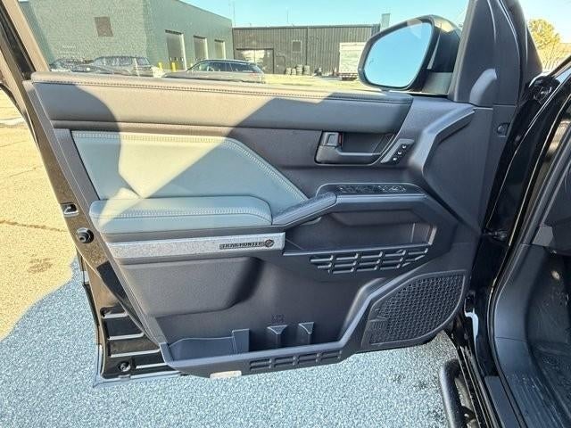 2025 Toyota 4Runner Hybrid Trailhunter 4WD (Natl)