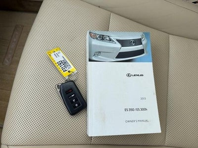 2013 Lexus ES 350 4dr Sdn