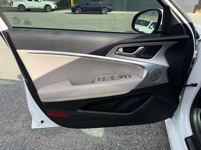 2023 Genesis G70 2.0T RWD