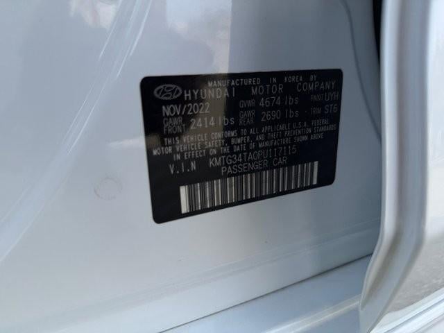 2023 Genesis G70 2.0T RWD