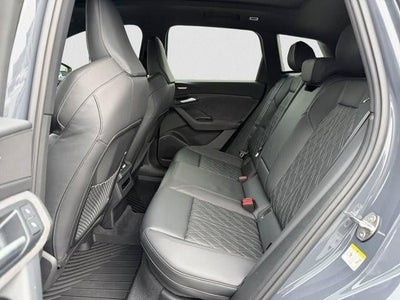 2025 Audi SQ6 e-tron Prestige quattro