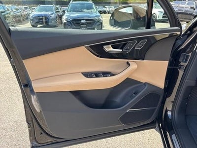 2023 Audi Q7 Premium Plus 45 TFSI quattro