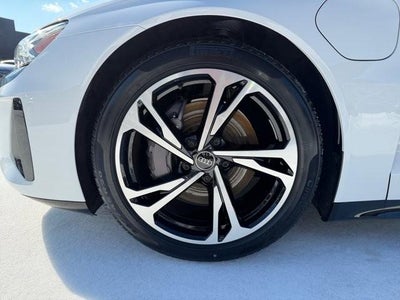 2023 Audi e-tron GT Premium Plus quattro