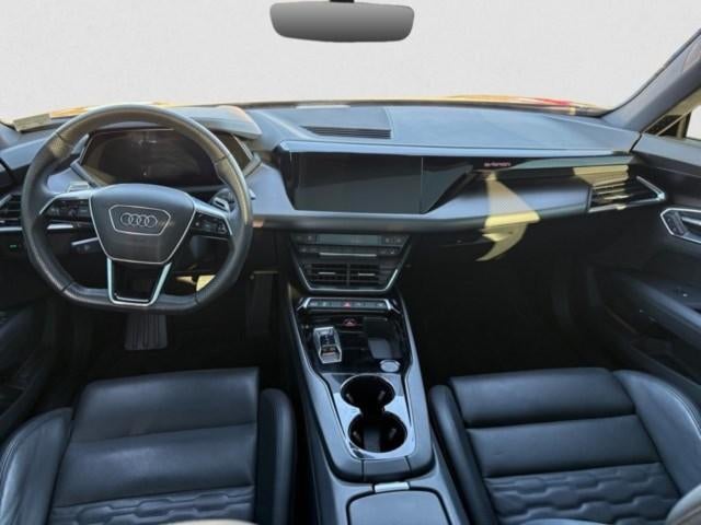 2024 Audi e-tron GT Premium Plus quattro