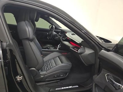 2024 Audi e-tron GT Premium Plus quattro