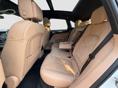 2021 Porsche Macan AWD
