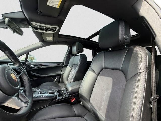 2021 Porsche Macan AWD