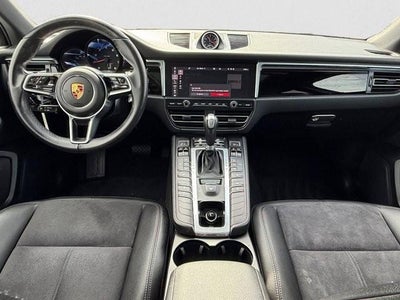 2021 Porsche Macan AWD