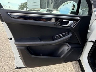 2021 Porsche Macan AWD