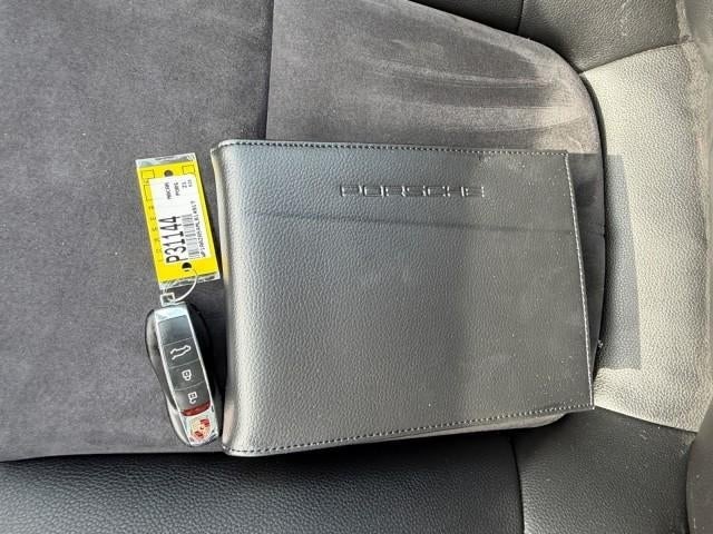 2021 Porsche Macan AWD