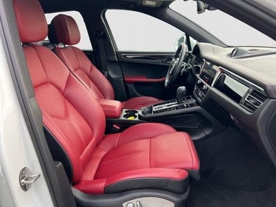 2022 Porsche Macan AWD