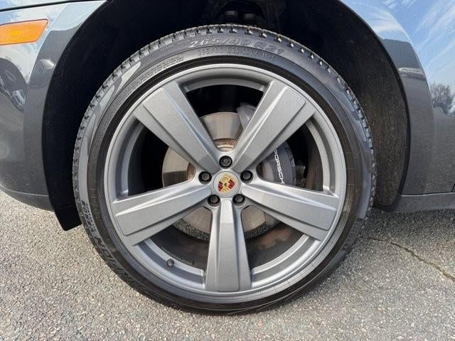 2023 Porsche Macan AWD