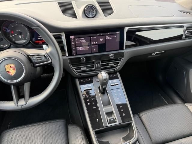 2023 Porsche Macan AWD