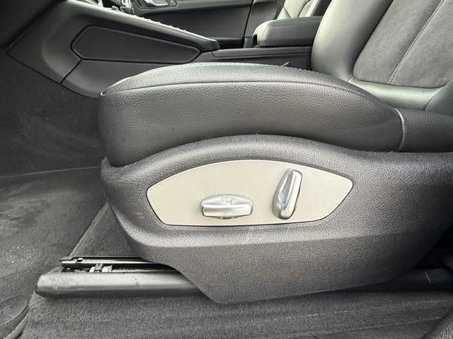 2021 Porsche Macan AWD