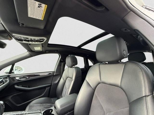 2021 Porsche Macan AWD