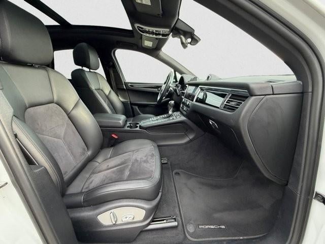 2021 Porsche Macan AWD