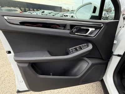 2021 Porsche Macan AWD