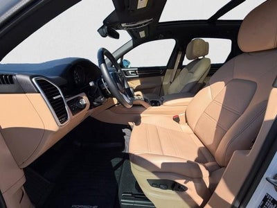 2022 Porsche Cayenne Platinum Edition AWD