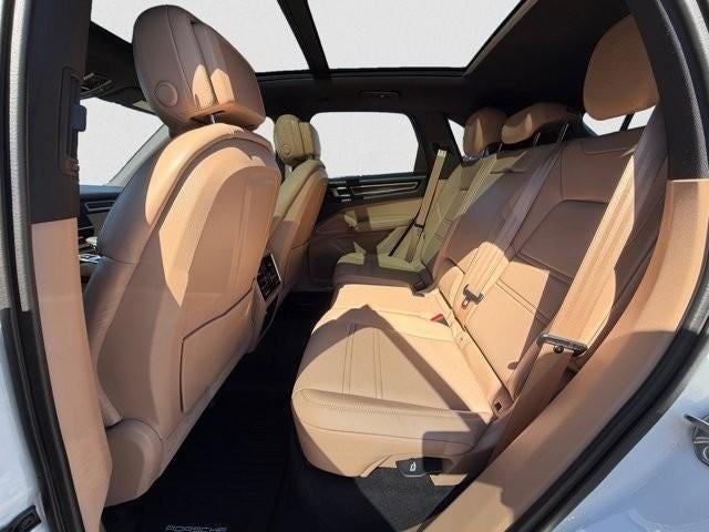 2022 Porsche Cayenne Platinum Edition AWD
