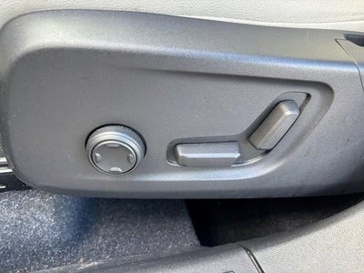 2021 Volvo XC40 T5 AWD Momentum