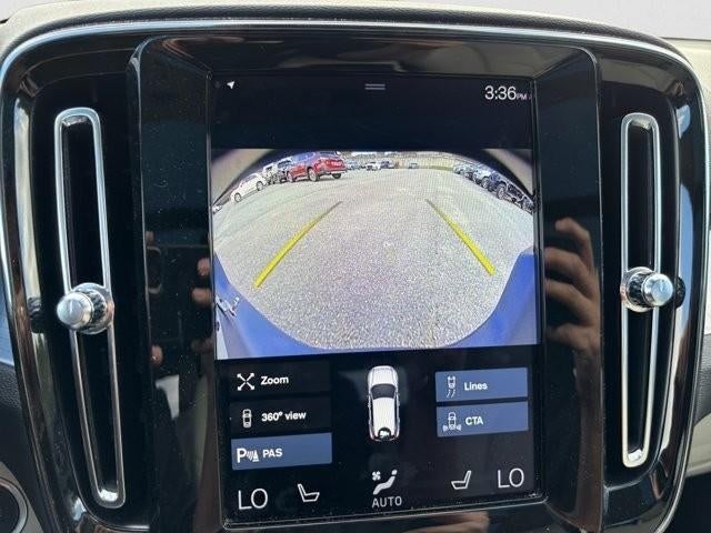 2021 Volvo XC40 T5 AWD Momentum