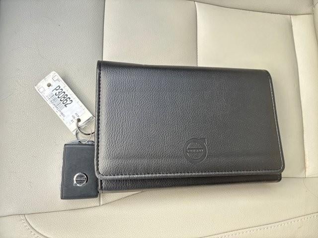 2021 Volvo XC40 T5 AWD Momentum