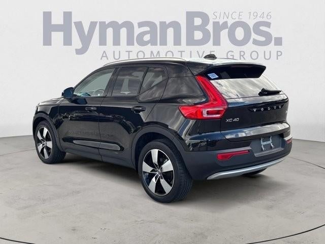 2021 Volvo XC40 T5 AWD Momentum