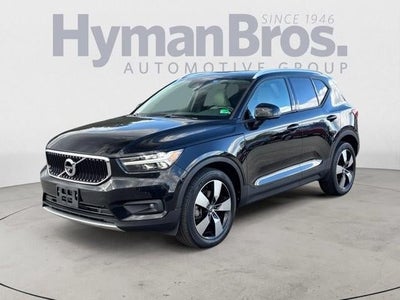 2021 Volvo XC40 T5 AWD Momentum