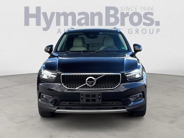 2021 Volvo XC40 T5 AWD Momentum