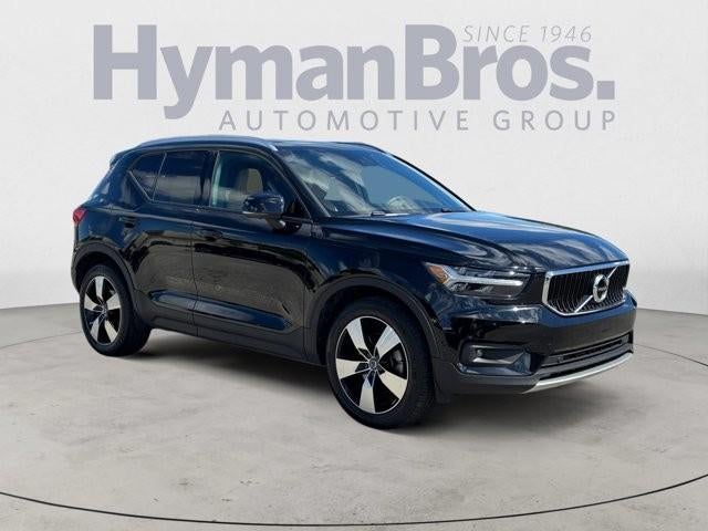 2019 Volvo XC40 T5 AWD Momentum
