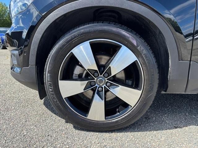 2019 Volvo XC40 T5 AWD Momentum