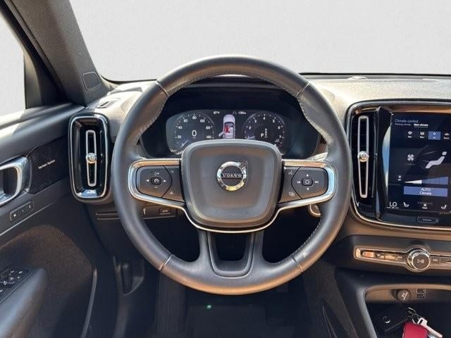 2019 Volvo XC40 T5 AWD Momentum