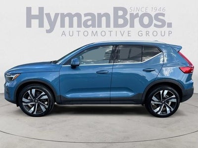 2023 Volvo XC40 B5 AWD Plus Bright Theme
