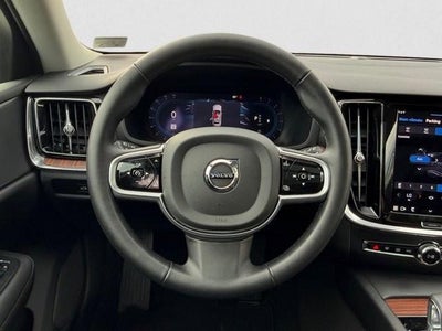 2025 Volvo V60 Cross Country B5 AWD Plus