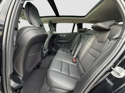2025 Volvo V60 Cross Country B5 AWD Plus